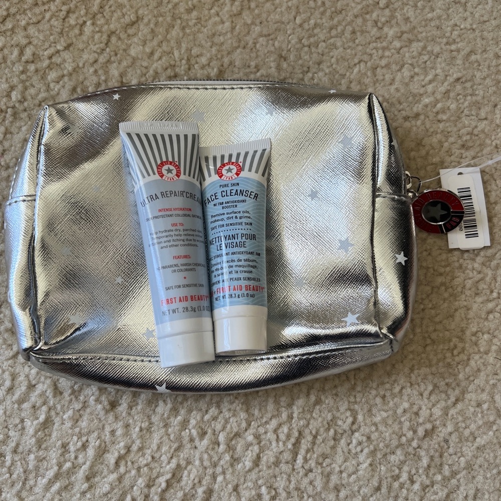 FIRST AID BEAUTY FAB 3 PC TRAVEL SET ULTRA REPAIR CREAM CLEANSER MAKEUP bag CASE